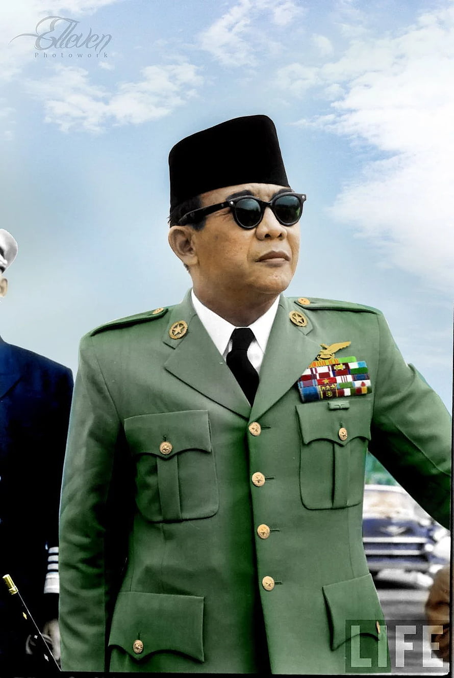 Suharto in Green Military Uniform and Black Sunglasses Portrait HD phone wallpaper