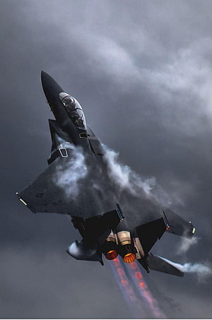 F-22 Raptor Fighter Jet Climbing with Afterburners Engaged HD phone wallpaper