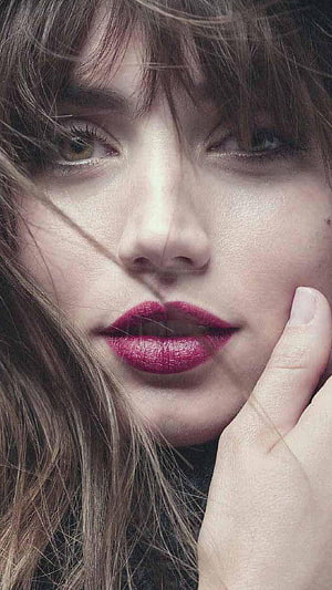 Close-up portrait of a woman with messy brown hair and bold red lipstick, 1 Ana De Armas 2019, ana de armas HD phone wallpaper