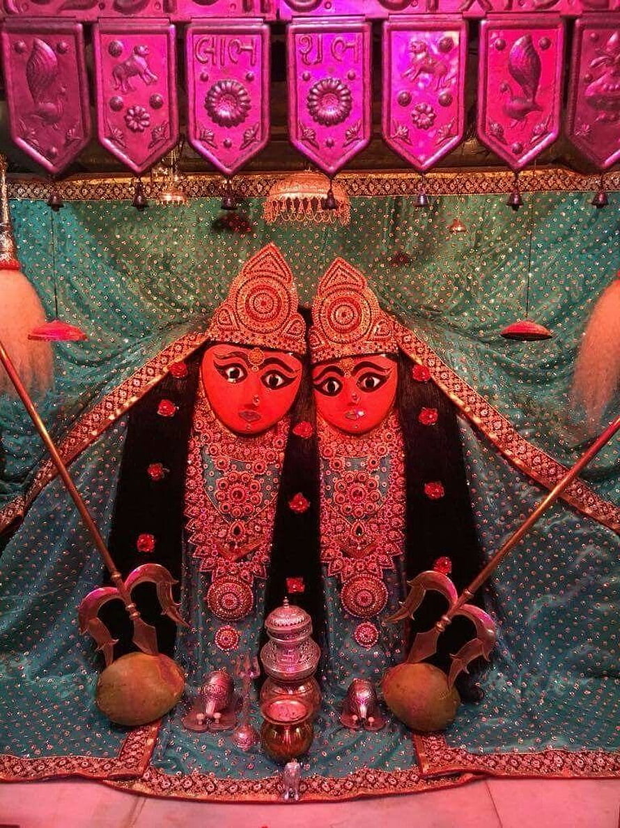 Sri Chamunda Mataji Temple Deity with Traditional Ornaments and Ritual Offerings HD phone wallpaper