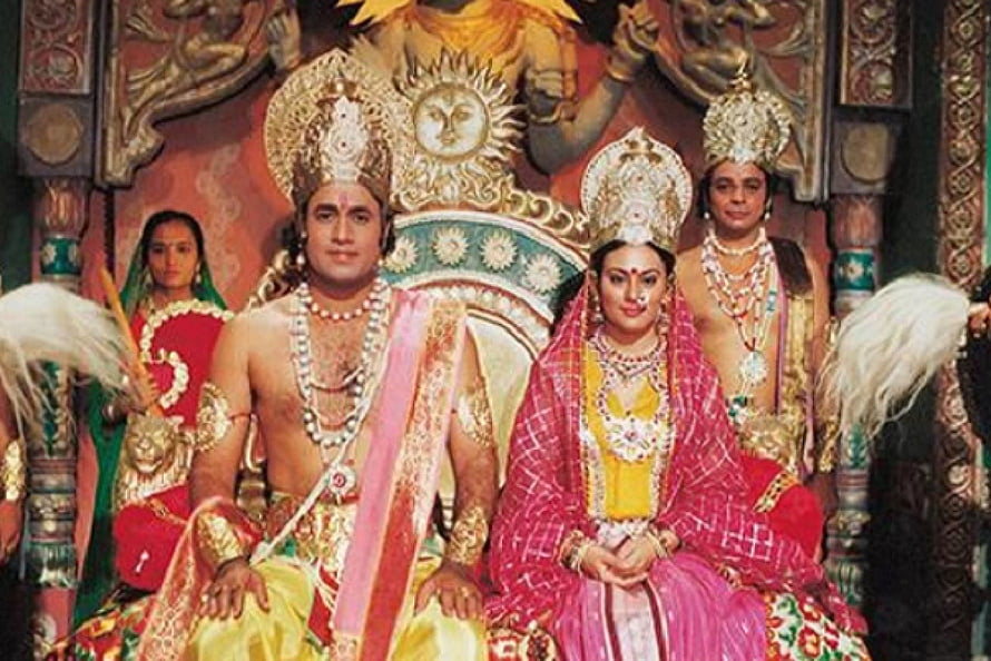 Ramanand Sagar Ramayan: King Rama and Sita Seated on Royal Throne in Traditional Attire HD wallpaper