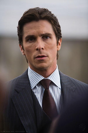 Christian Bale as Patrick Bateman in American Psycho wearing a pinstripe suit, Bruce Wayne Bruce Wayne and backgrounds, christian bale 2019 HD phone wallpaper