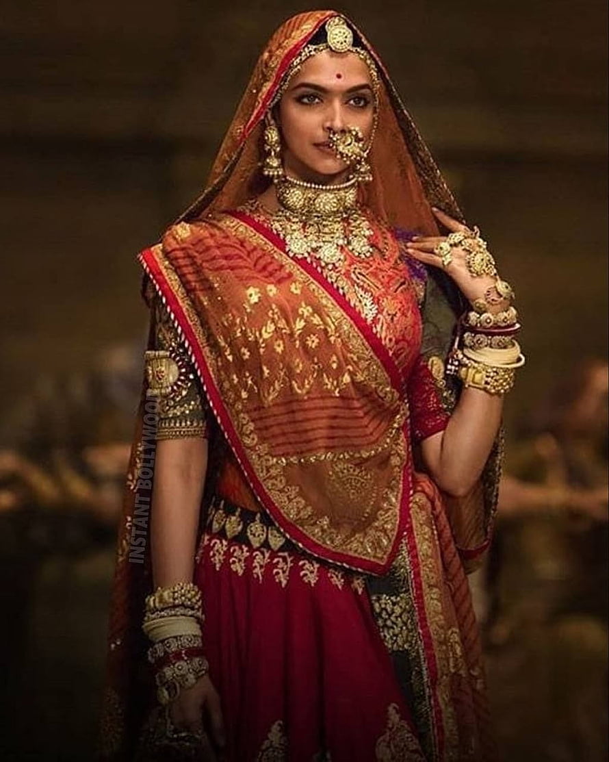 Deepika Padukone as Padmavati in Traditional Rajput Bridal Attire with Gold Jewelry HD phone wallpaper
