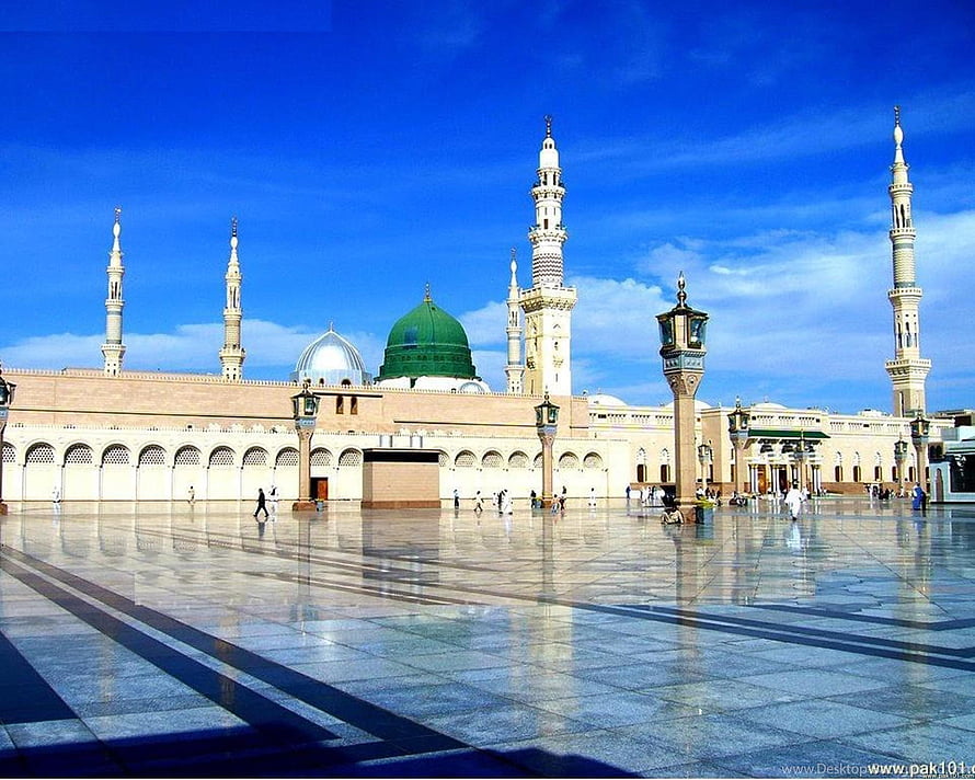 Al-Masjid an-Nabawi in Medina with the Green Dome and Minarets HD wallpaper