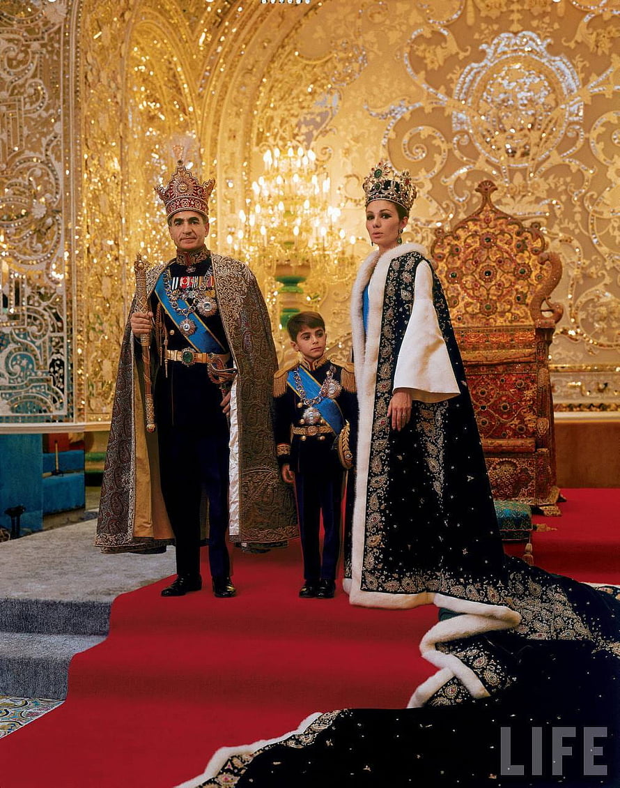 Mohamed Reza Pahlavi and Family in Royal Ceremonial Attire HD phone wallpaper