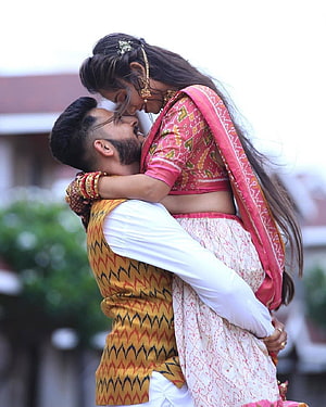 Romantic Indian Wedding Couple Portrait in Traditional Pink and Yellow Attire, Top 100 Romantic Couple , Pics, romantic love couple HD phone wallpaper