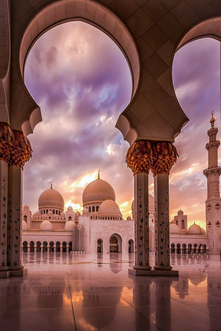 Sheikh Zayed Grand Mosque Abu Dhabi at sunset with purple sky and golden domes HD phone wallpaper