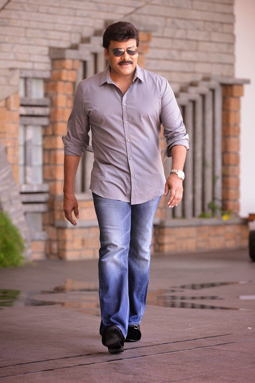 Chiranjeevi Walking in Grey Shirt and Blue Jeans with Sunglasses HD phone wallpaper