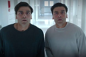 Marc and Steven from Moon Knight in a Hospital Corridor with Shocked Expressions HD wallpaper