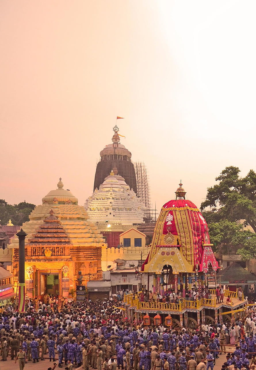 Jagannath Rath Yatra Festival in Puri with Ornate Temple and Crowds HD phone wallpaper