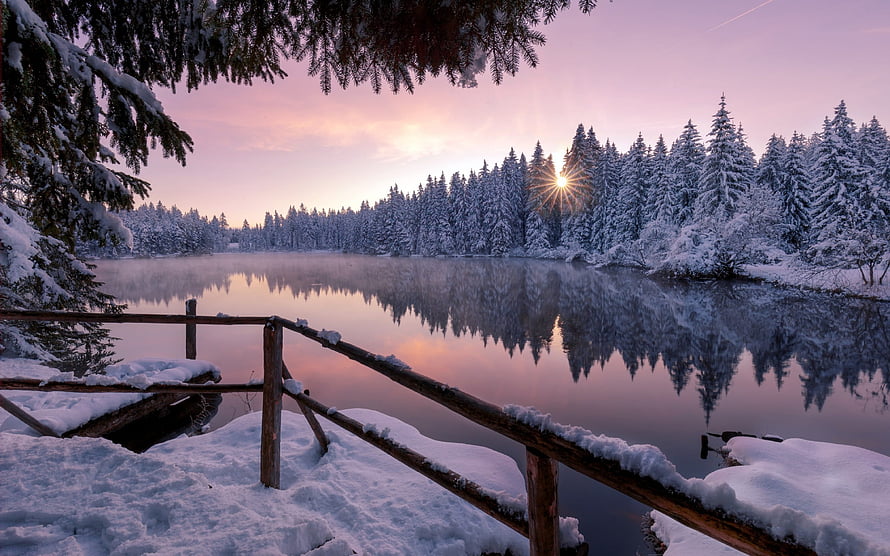 Serene Winter Lake at Sunrise with Snowy Pine Forest Reflection HD wallpaper