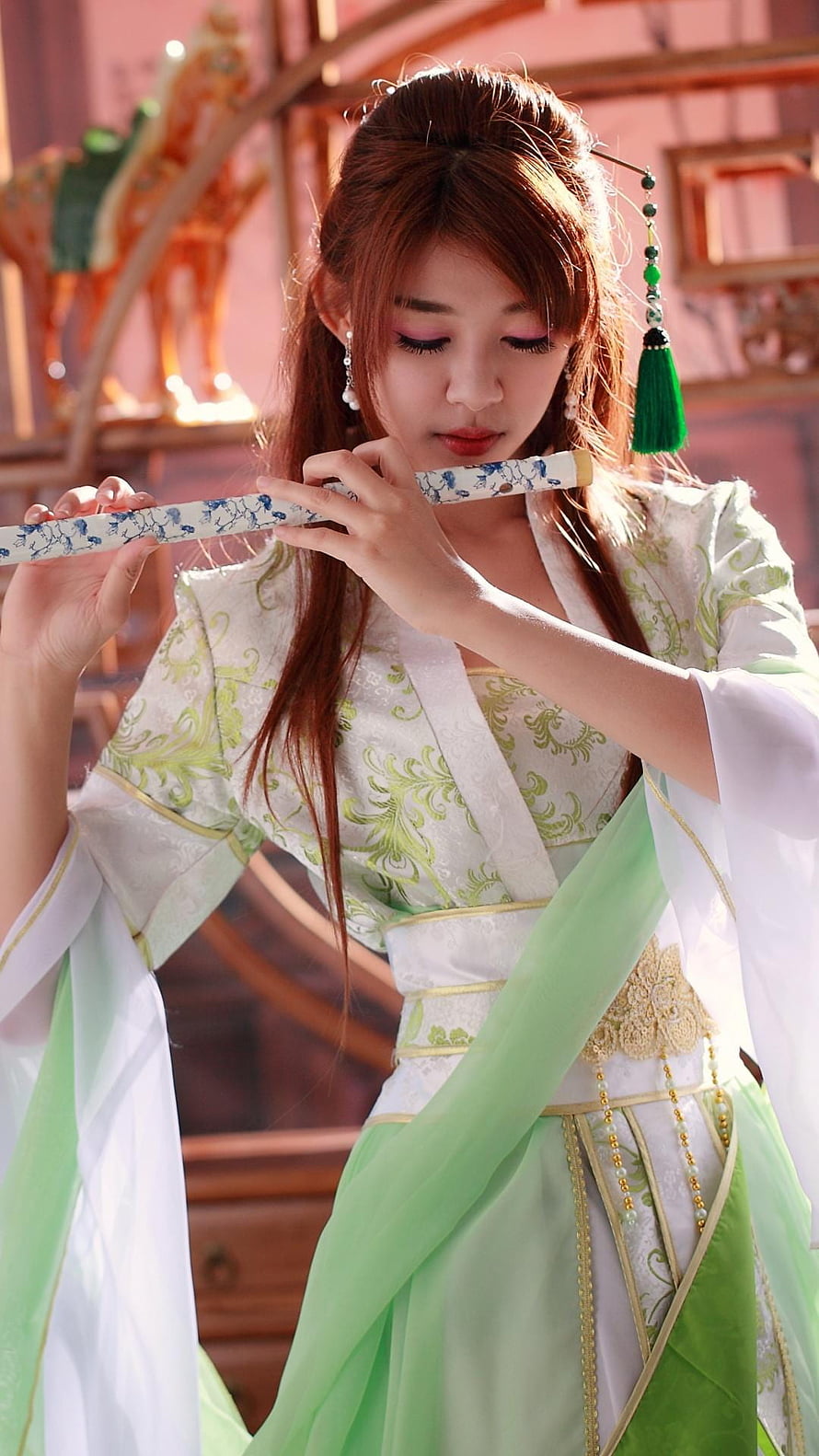 Elegant Woman in Traditional Hanfu Playing a Decorated Chinese Flute, Chinese Girl for Android, stylish chinese cute girl HD phone wallpaper