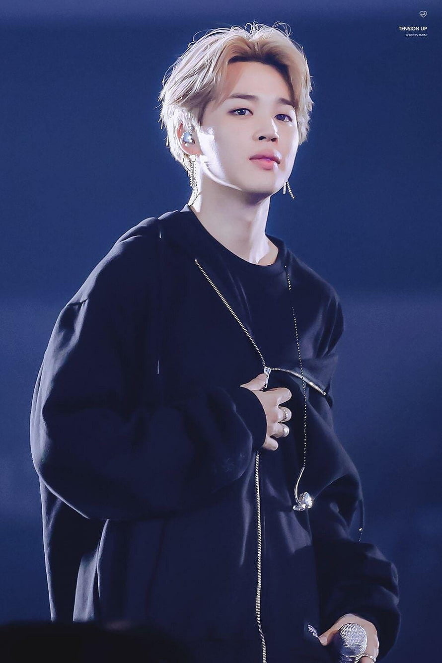 Park Jimin of BTS in Black Hoodie on Stage with Microphone and Blonde Hair HD phone wallpaper