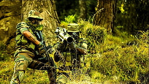 Indian Army Para SF Commandos in Forest Combat Training HD wallpaper