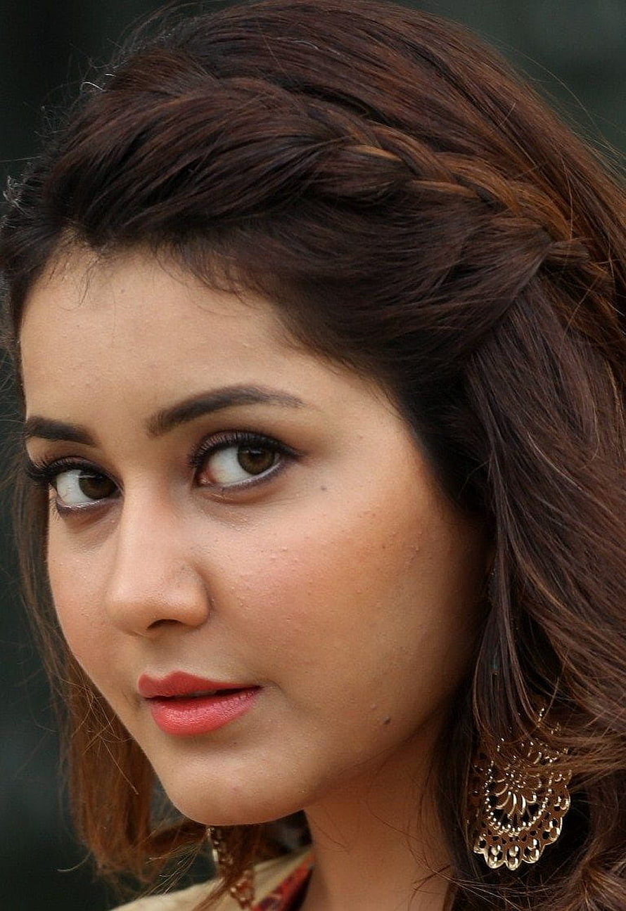 Rashi Khanna Portrait With Braided Hair And Gold Jhumka Earrings HD phone wallpaper