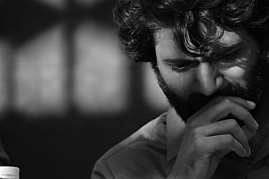 Arjun Reddy Black and White Portrait of a Bearded Man in Deep Thought, Arjun Reddy HD wallpaper