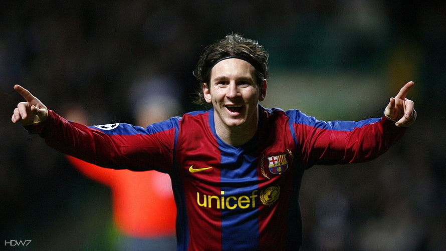 Lionel Messi Celebrating in Classic FC Barcelona Home Kit with Unicef Sponsor HD wallpaper