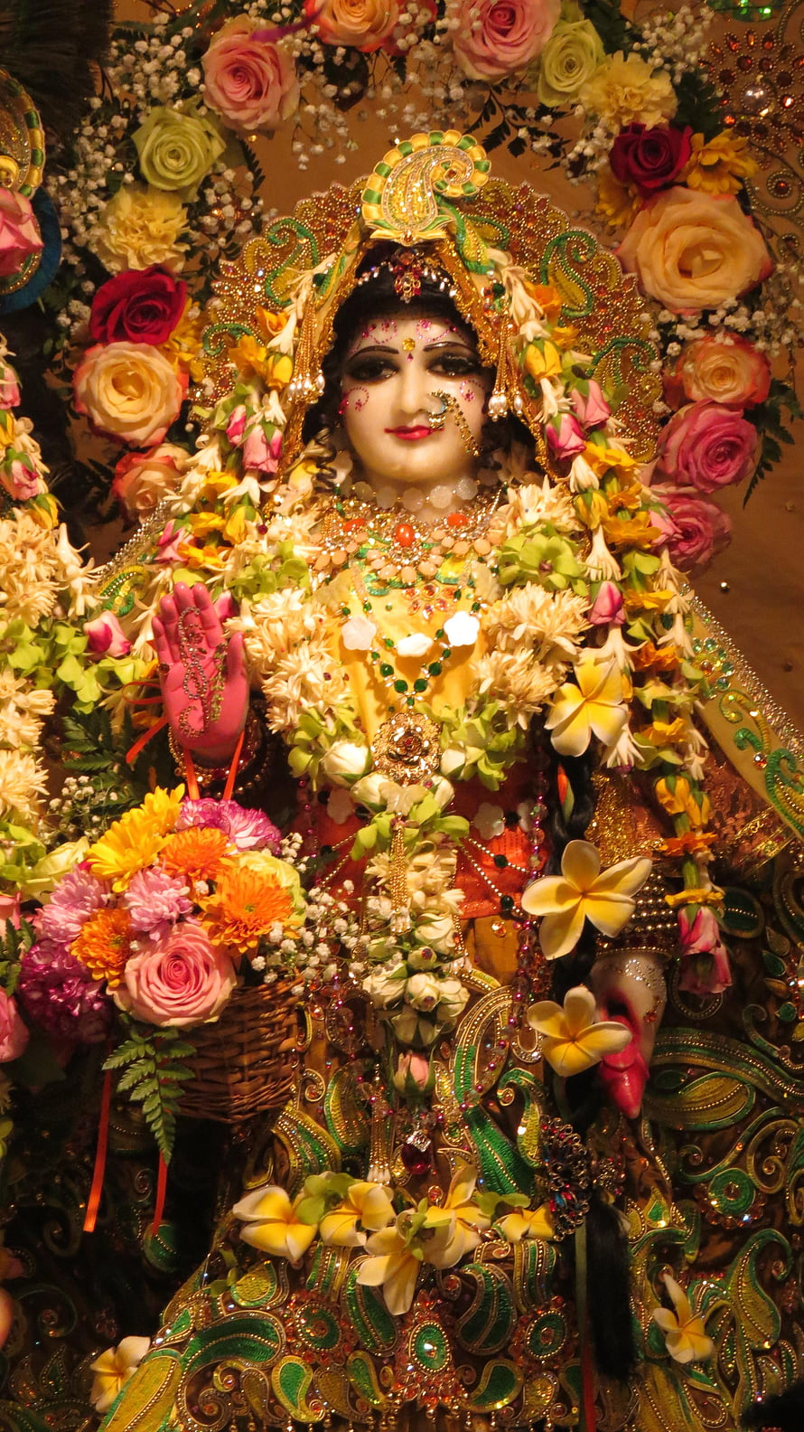 Ornate Goddess Durga Idol Adorned With Flowers And Jewelry HD phone wallpaper