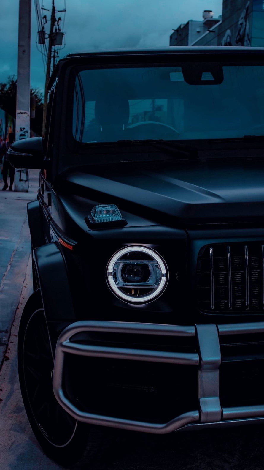 Matte Black Mercedes-AMG G63 G-Wagon Front Grille and Headlight Detail HD phone wallpaper