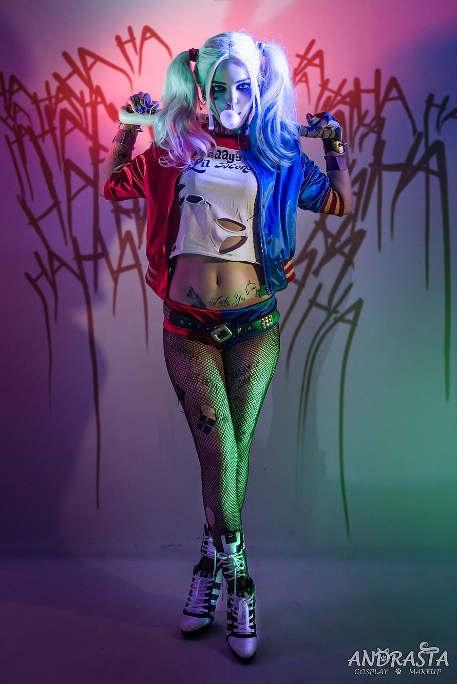 Harley Quinn Cosplay with Bubblegum and Baseball Bat in Neon Lighting HD phone wallpaper