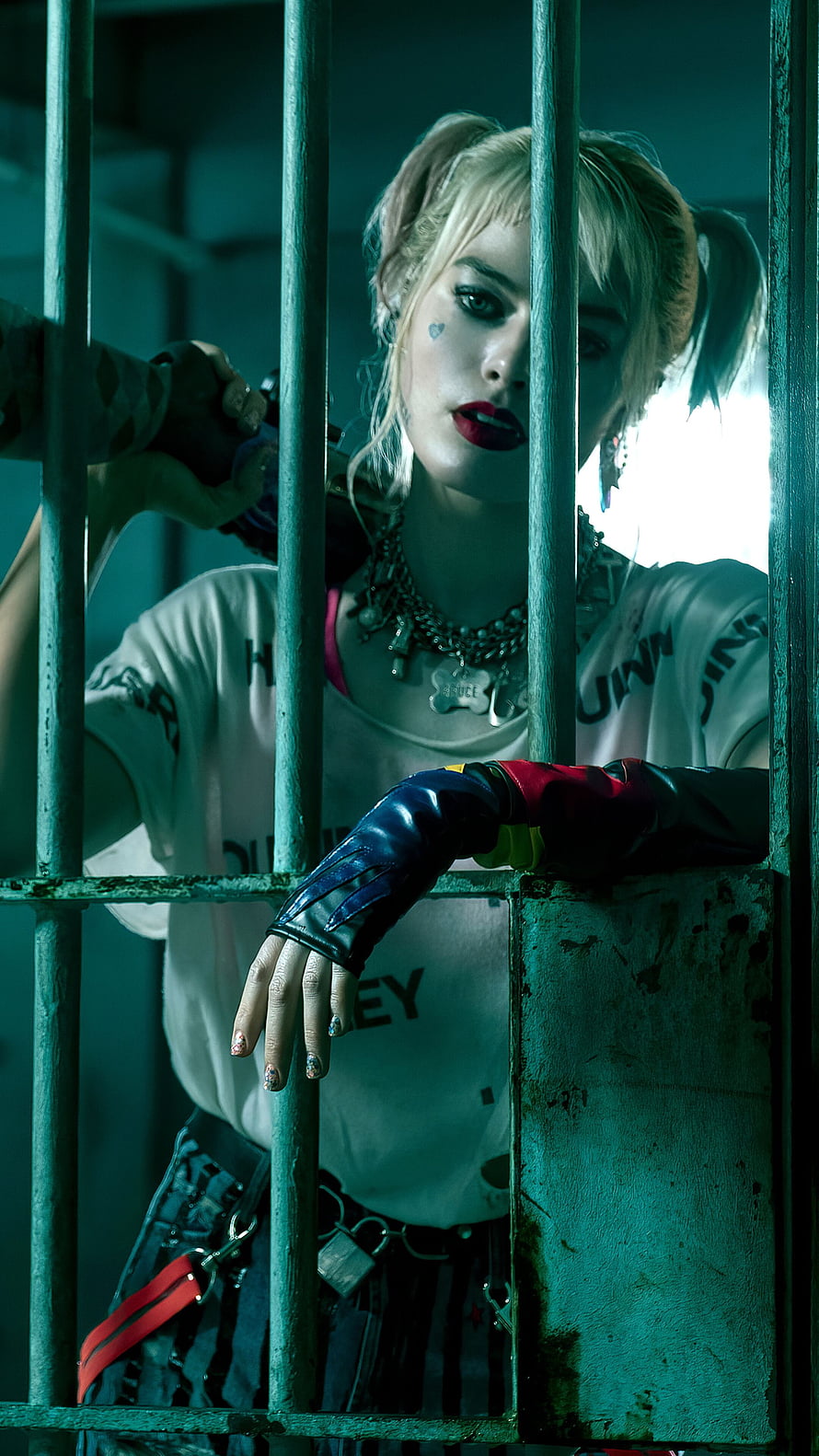 Harley Quinn Behind Bars in Birds of Prey Cinematic Portrait HD phone wallpaper