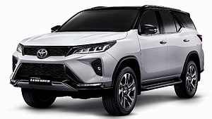 2021 Toyota Fortuner Legender SUV in Silver with Black Roof and Alloy Wheels HD wallpaper
