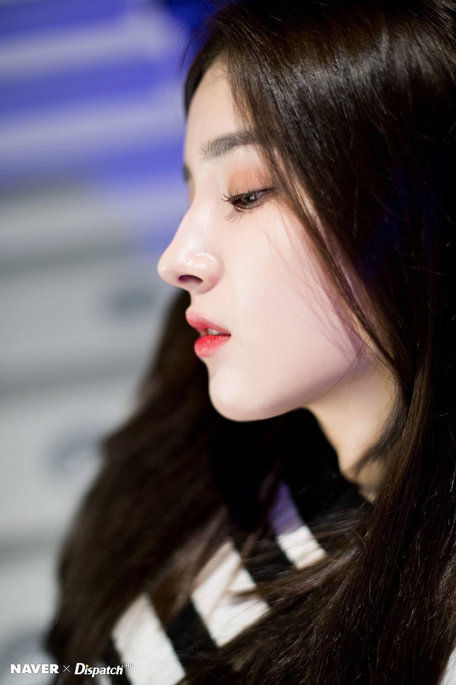 Nancy from Momoland in Profile with Soft Makeup and Long Dark Hair HD phone wallpaper