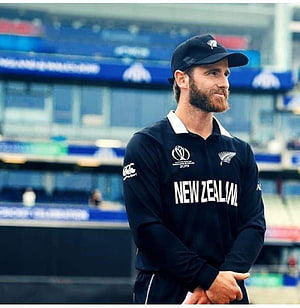 Kane Williamson in New Zealand Black Caps Cricket Jersey at Stadium HD phone wallpaper
