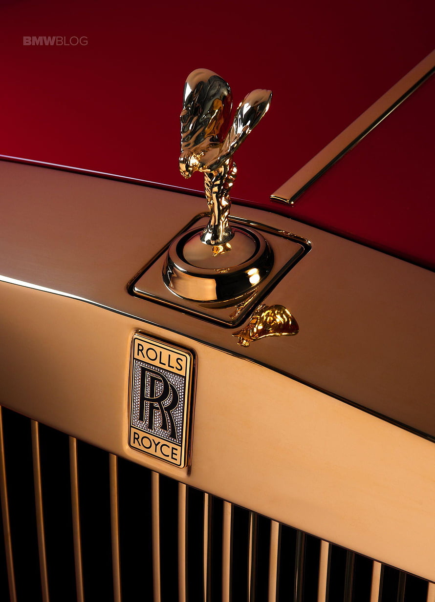 Close-Up of Rolls-Royce Spirit of Ecstasy Hood Ornament and Logo HD phone wallpaper
