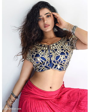 Rashmika Mandanna in a blue embroidered blouse and pink skirt, Ketika sharma telugu actress gallery, kethika sharma HD phone wallpaper