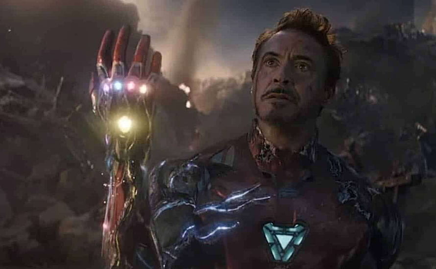 Iron Man Using Infinity Gauntlet In Avengers Endgame Battle Scene, Avengers Endgame Iron Man Snap HD wallpaper