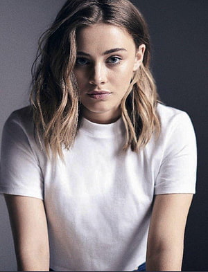 Josephine Langford Studio Portrait in White T-Shirt with Soft Lighting HD phone wallpaper