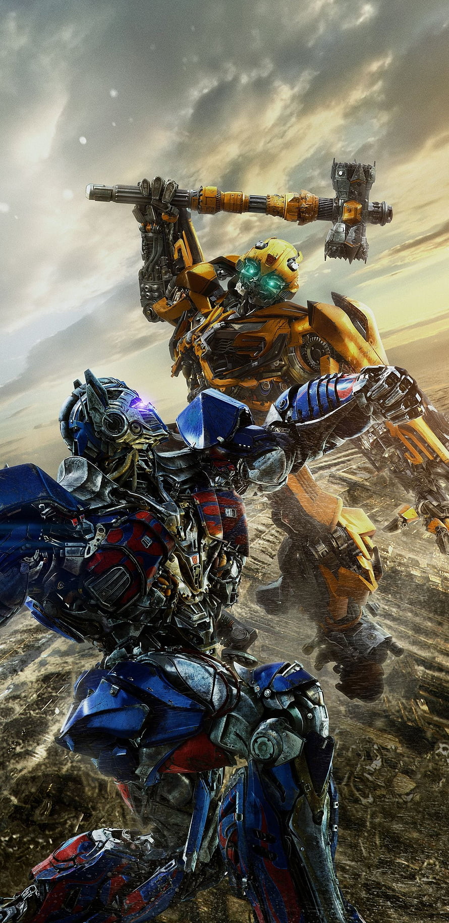 Transformers: The Last Knight Optimus Prime and Bumblebee Battle Scene HD phone wallpaper