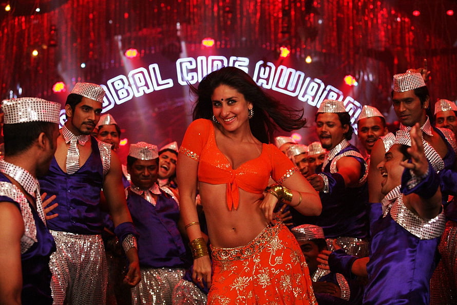 Kareena Kapoor in Vibrant Orange Dance Outfit at Global Cine Awards HD wallpaper