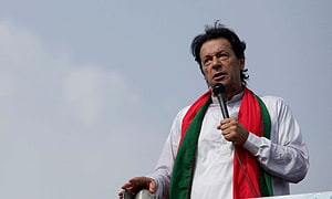 Imran Khan Speaking at Political Rally Wearing Shalwar Kameez and Scarf HD wallpaper
