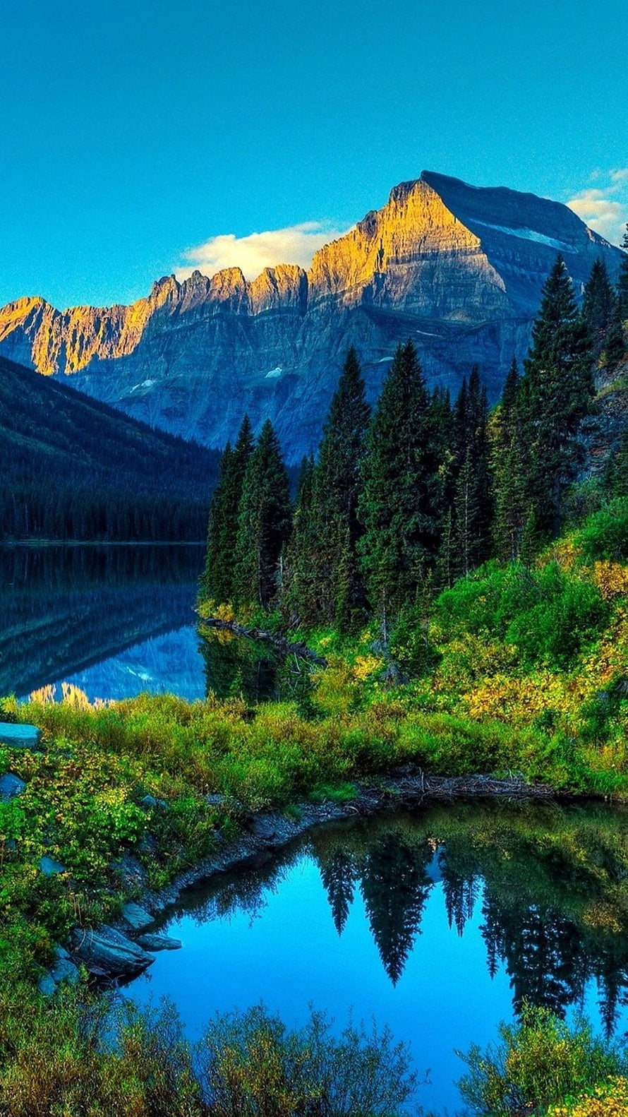 Majestic Mountain Peak and Alpine Lake Reflection at Golden Hour HD phone wallpaper