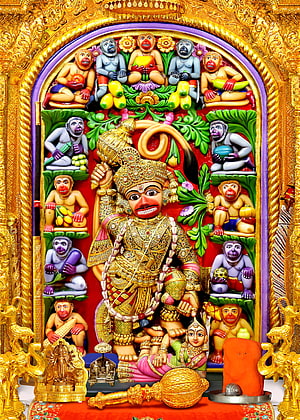Vibrant Hanuman Statue Surrounded by Monkeys in Golden Temple Shrine, Welcome to Kashtbhanjandev Temple, kastbhanjan dev HD phone wallpaper