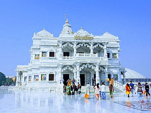 Prem Mandir Temple in Vrindavan, India - White Marble Architecture and Devotees, 11 Prem Mandir Vrindavan. ideas, #prem mandir HD wallpaper