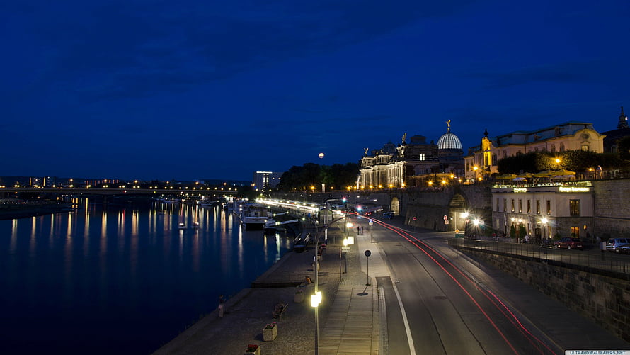 Budapest Danube River Night View with Buda Castle and City Lights HD wallpaper