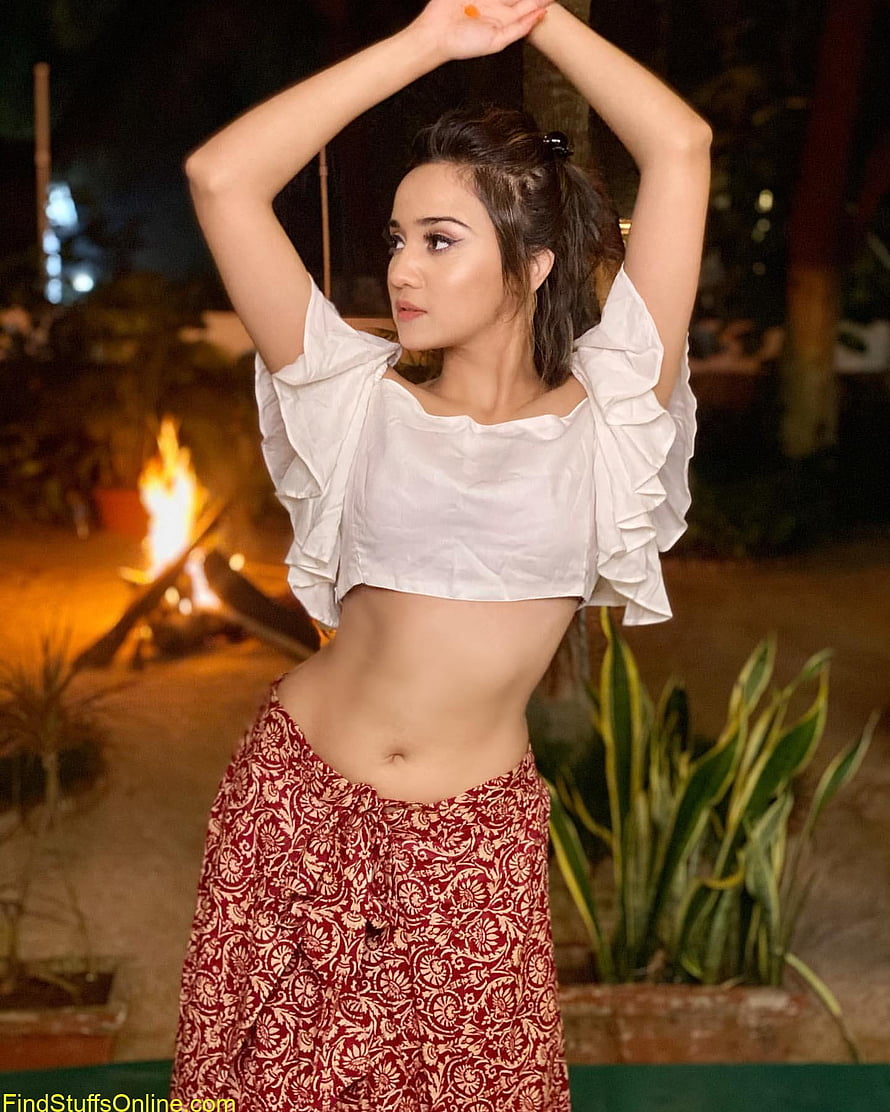Ashi Singh in White Ruffled Crop Top and Red Patterned Skirt by Campfire HD phone wallpaper