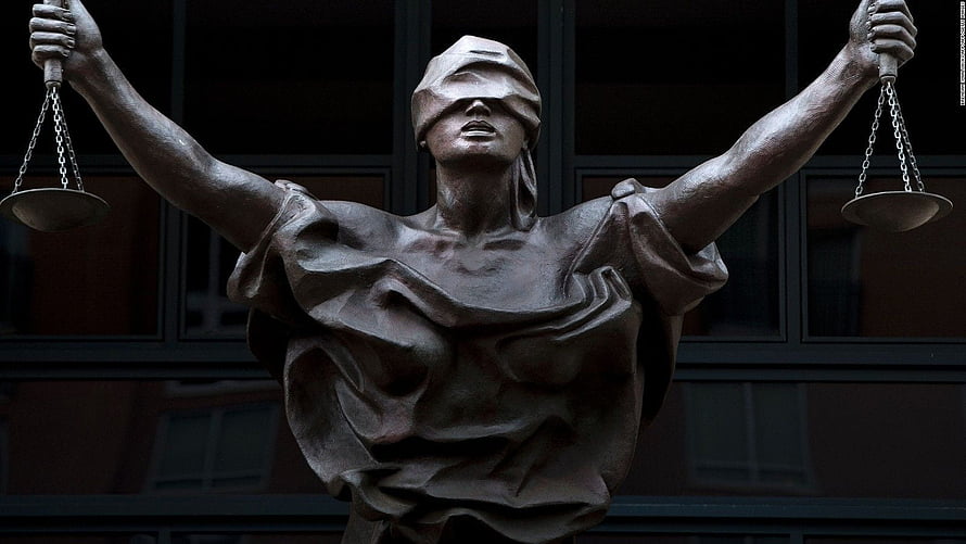 Bronze Statue of Lady Justice Holding Scales of Justice HD wallpaper