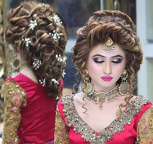 Pakistani Bridal Makeup Look With Intricate Gold Jewelry And Updo Hairstyle HD wallpaper